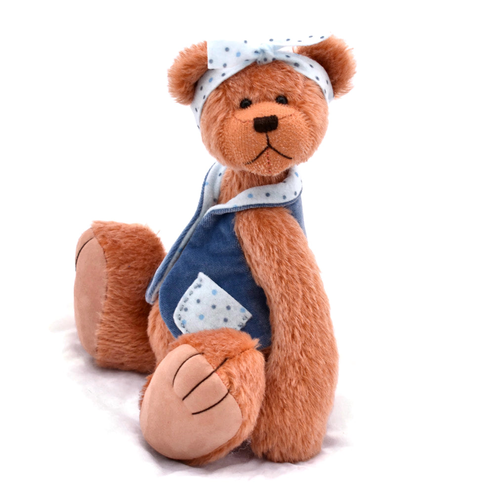 Handnmade artist collectable teddy bear in German mohair