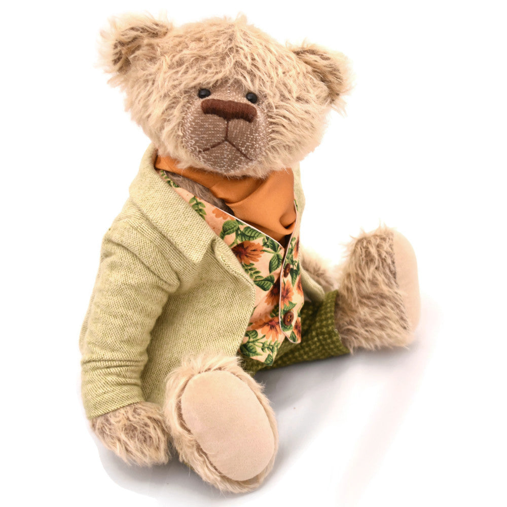Beige sparse classic collectable teddy bear