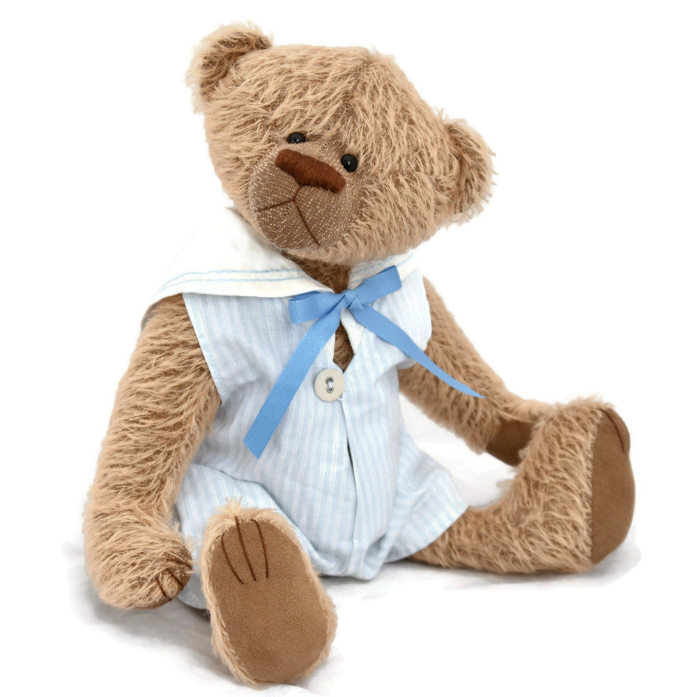 Classic jointed bear in mohair collectable
